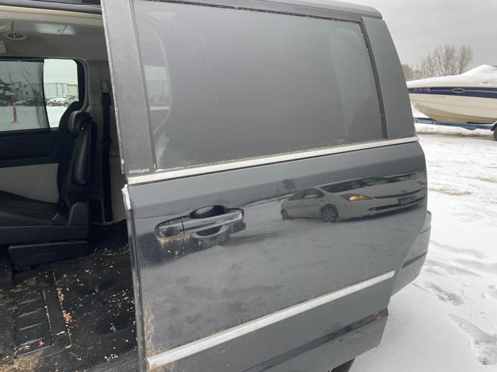 2010 chrysler town-and-country touring with 184874 miles for sale near elk-river, minnesota dfde3b964509462086cf4eca31d57334.jpg