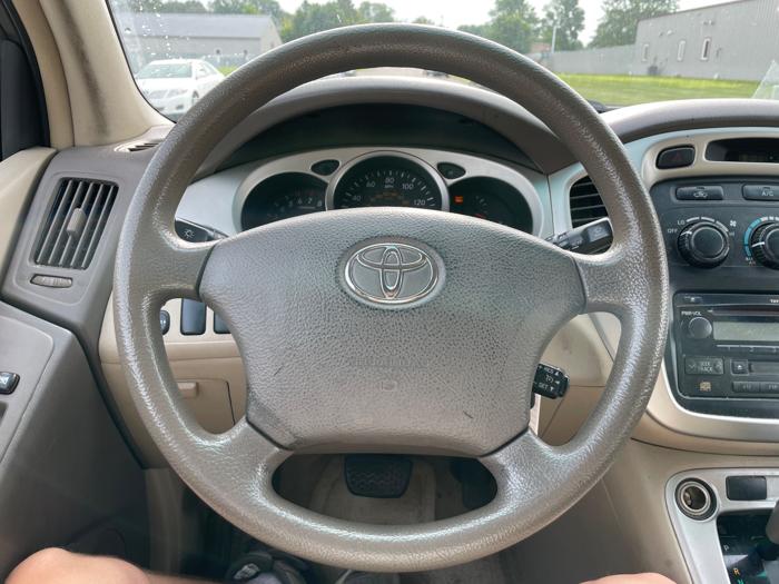 2006 toyota highlander v6-2wd-with-3rd-row-seat with 194228 miles for sale near elk-river, minnesota e042e8aea9204b39853d6ed02837d91a.jpeg