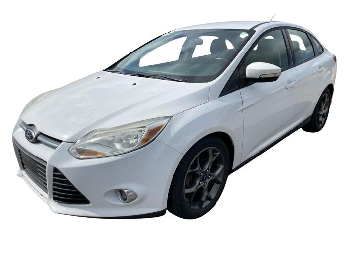 2013 ford focus se-sedan with 167983 miles for sale near elk-river, minnesota e0516f7a18ed4f338bc1c01f33256a00.jpg