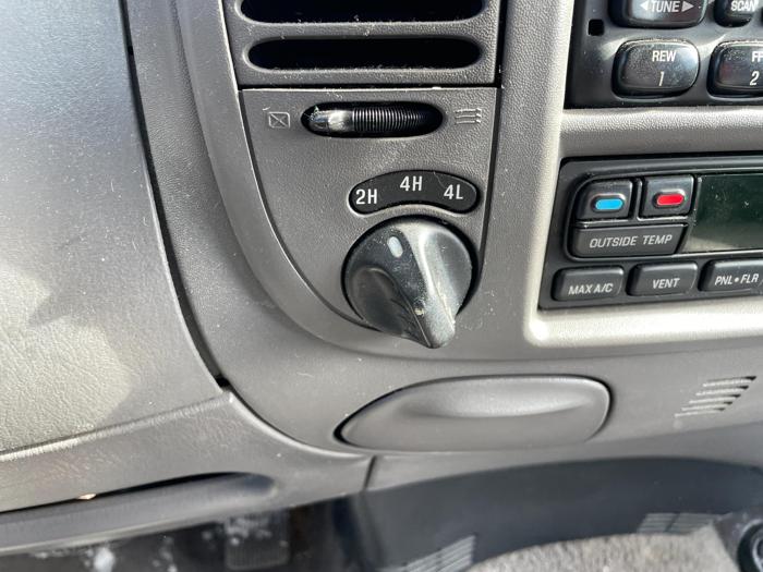2003 ford f-150 lariat with 262210 miles for sale near elk-river, minnesota e0e29e2d59504e068e5e8f73f82521bc.jpg