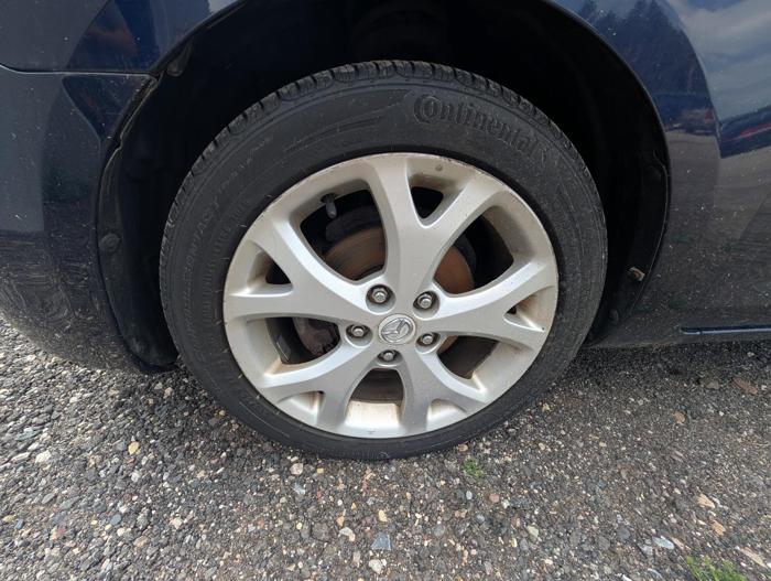 2009 mazda mazda3 i-sport-4-door with 175914 miles for sale near elk-river, minnesota e0ebe6b012b446cd8b840fce84c2e99e.jpg