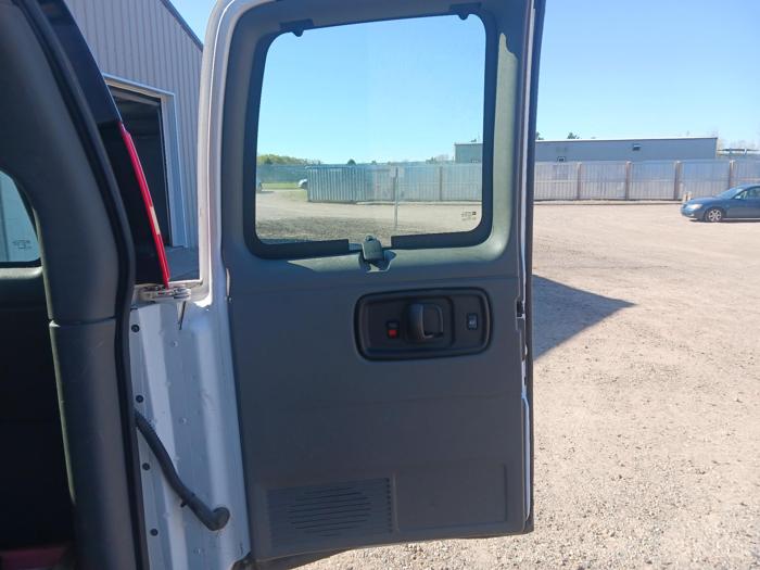 2005 chevrolet express 3500-extended with 81212 miles for sale near elk-river, minnesota e12e9f49c9224931a8908ec5fb49e07a.jpg
