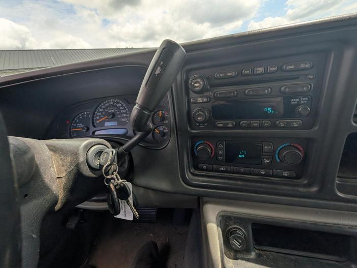 2005 gmc yukon-xl 1500-4wd with 171211 miles for sale near elk-river, minnesota e132756ca7be454abb0791af7cc1816e.jpg