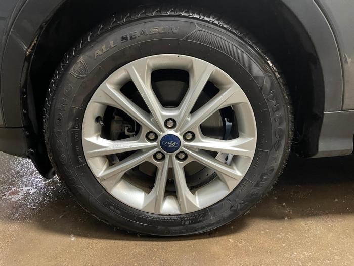 2018 ford escape se with 289172 miles for sale near elk-river, minnesota e16a5dca953f40f3b5b556bbdfd6254f.jpg
