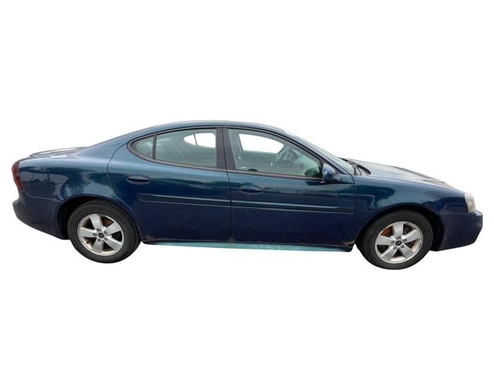 2005 pontiac grand-prix base with 222916 miles for sale near elk-river, minnesota e1879e6d6c3f4ca5808e109871e8f221.jpg