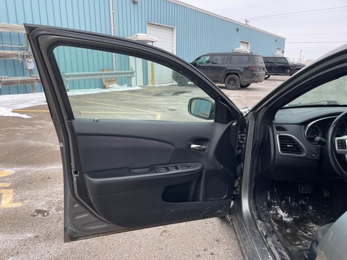 2012 chrysler 200 touring with 126707 miles e24d5605b95542c1bc11e945634cf158.jpeg