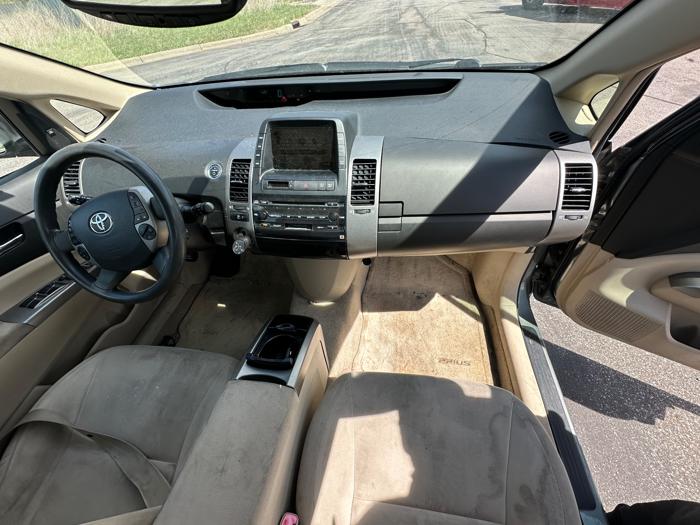 2004 toyota prius 4-door-liftback with 174895 miles for sale near elk-river, minnesota e253132cfaec437283cfd0a0224213bc.jpeg