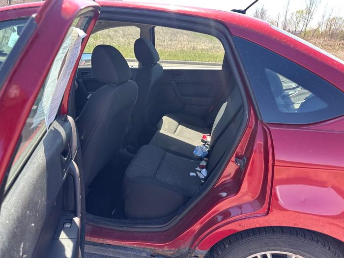 2009 ford focus se-sedan with 199899 miles for sale near elk-river, minnesota e26c9cb776bc433582cd1b5ec7537a08.jpeg