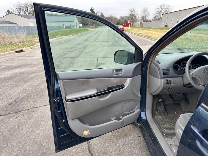 2005 toyota sienna with 254089 miles for sale near elk-river, minnesota e2825d2fe7464e61a264509c842d3eb8.jpeg