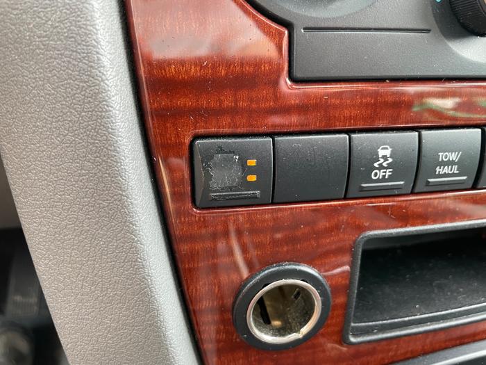 2005 jeep grand-cherokee limited-4wd with 239369 miles for sale near elk-river, minnesota e2bc867ef5154442b56713614dec5e9d.jpeg