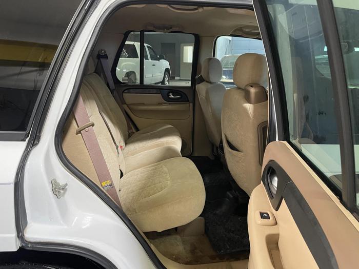2004 gmc envoy sle with 206500 miles for sale near elk-river, minnesota e2e0d8dfffff4d6685725ccb06272cf2.jpg
