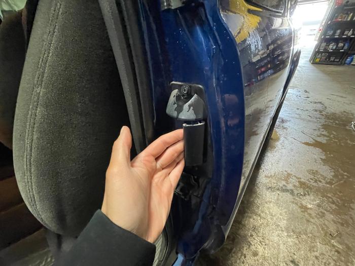 2003 chevrolet silverado-1500 ext.-cab-short-bed-4wd with 108914 miles for sale near elk-river, minnesota e2e73f5d81004cd69acc6c27251bad4c.jpeg