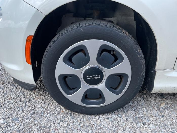 2015 fiat 500e battery-electric-hatchback with 48070 miles for sale near elk-river, minnesota e307302692d24bf2837ee8e4f27221e8.jpeg