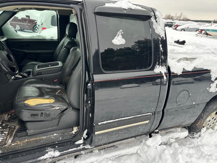 2003 chevrolet silverado-1500 ext.-cab-short-bed-4wd with 159404 miles for sale near elk-river, minnesota e314a4f68c434e48b75c4584dc68ac33.jpeg