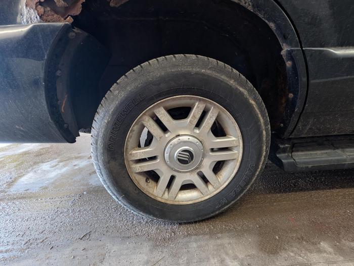 2004 mercury mountaineer convenience-4.0l-awd with 72086 miles for sale near elk-river, minnesota e3194e929fae4c63af47c86a63e78382.jpg
