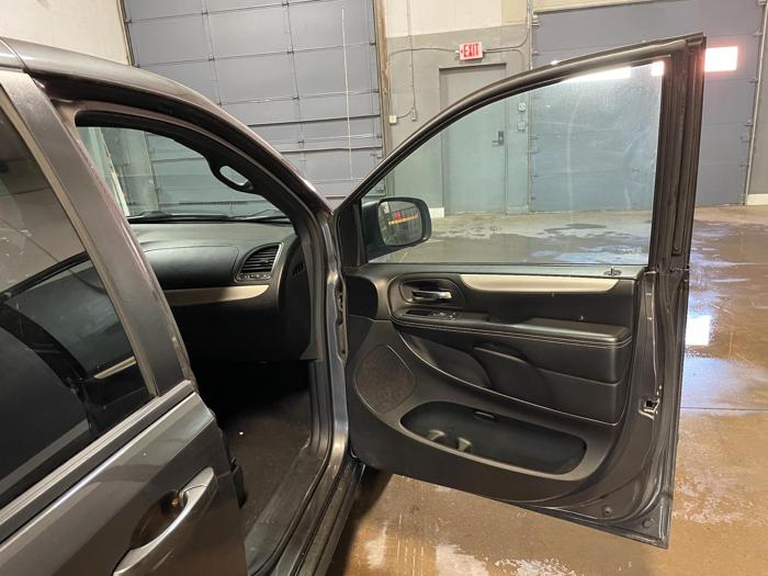 2015 dodge grand-caravan se with 200284 miles for sale near elk-river, minnesota e31a2250770c450095008209eb29fdd5.jpg