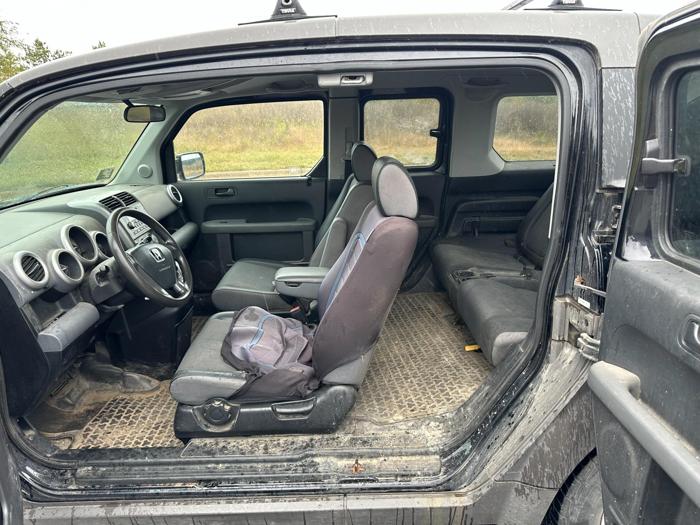 2004 honda element ex-4wd-at-w--front-side-airbags with 275162 miles for sale near elk-river, minnesota e33d78761f254ebb810df70c459f5af5.jpg