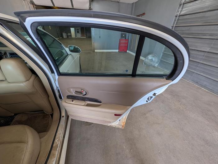 2005 buick lesabre limited with 159535 miles for sale near elk-river, minnesota e34ce4e1dceb42219f4bd2a826c5790e.jpg
