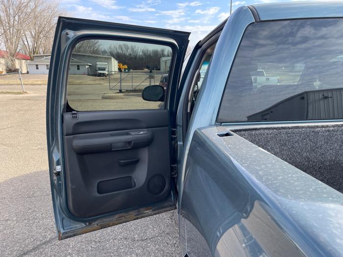 2010 chevrolet silverado-1500 lt1-crew-cab-4wd with 211196 miles for sale near annandale, minnesota e37de013a11d42a9aa09c749853042f3.jpeg