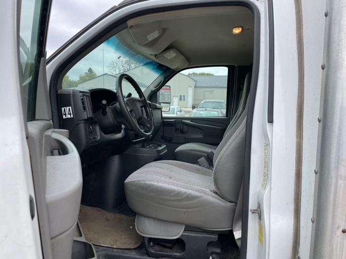 2006 chevrolet express g3500 with 121772 miles for sale near elk-river, minnesota e384a20ebf474f7db611ef259cdbb966.jpeg