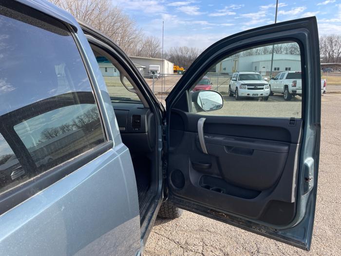 2010 chevrolet silverado-1500 lt1-crew-cab-4wd with 211196 miles for sale near annandale, minnesota e3d35406f6aa491794caf7f6c6dda788.jpeg