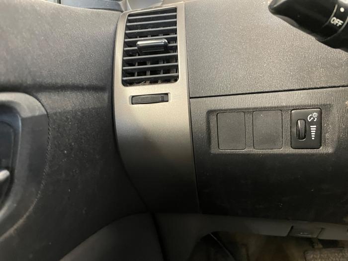 2007 toyota prius 4-door-liftback with 323867 miles for sale near elk-river, minnesota e3e4ff76fb3840729f8416b58b95f133.jpeg