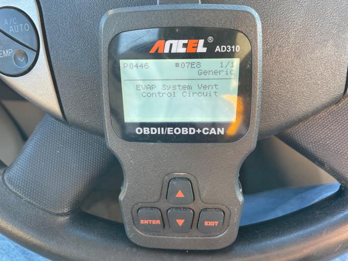 2005 toyota prius 4-door-liftback with 249731 miles for sale near elk-river, minnesota e404736ab07a41f1999a943409b18e2e.jpeg