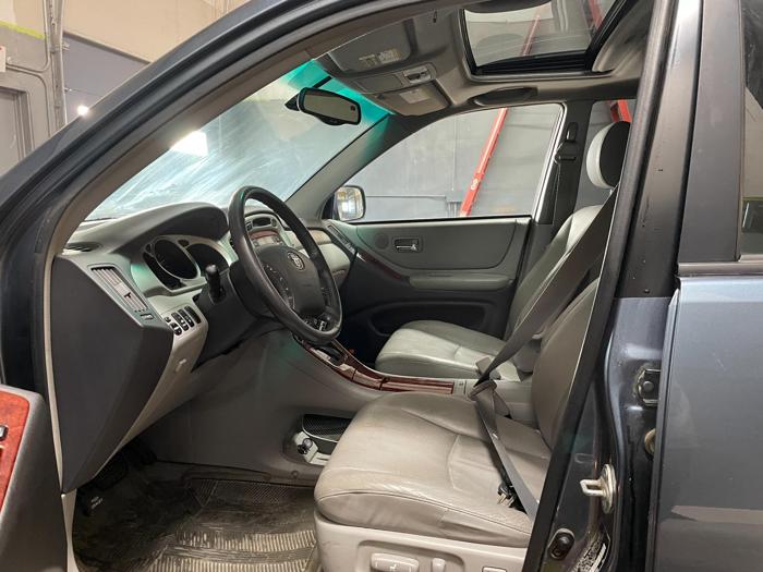 2004 toyota highlander with 181286 miles for sale near elk-river, minnesota e457e02ab92d4ee1a75f18af23f87cf5.jpg