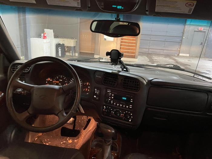 2001 oldsmobile bravada with 89748 miles for sale near elk-river, minnesota e47a260dafe5473d9437633efa3b0cb4.jpg