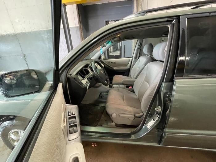 2004 toyota highlander v6-4wd with 281510 miles for sale near elk-river, minnesota e4e677bb29f2411fbc4d8c28d6b7d65b.jpeg