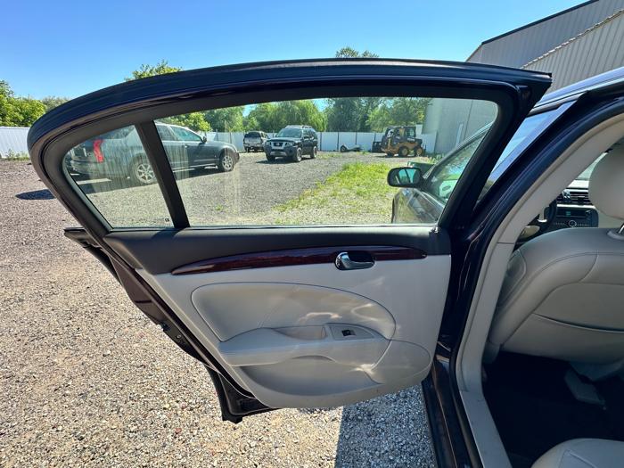 2009 buick lucerne cxl1 with 87071 miles for sale near elk-river, minnesota e54066cb6d684dafbaee5626934c2ccf.jpeg