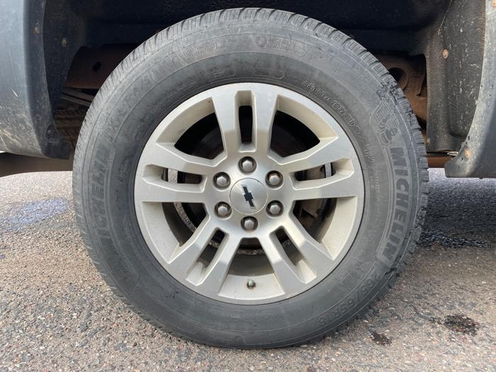 2014 chevrolet silverado-1500 1lt-crew-cab-4wd with 172990 miles for sale near north-branch, minnesota e548e2865fde486c81df6ddf7ebf3f8d.jpeg