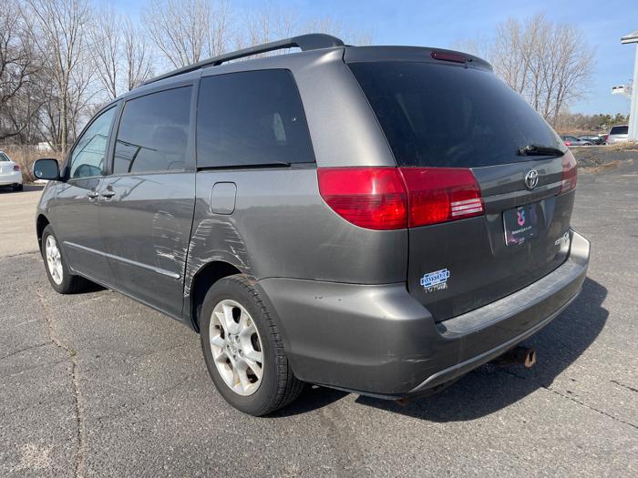 2004 toyota sienna xle-awd with 220628 miles for sale near shakopee, minnesota e584c3a13e3e4109a89318c6a9a60495.jpeg