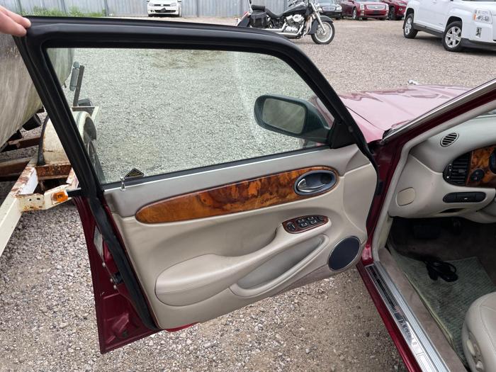 1998 jaguar xj-sedan xj8 with 122279 miles for sale near elk-river, minnesota e5917e7d142047ac83a7a40f2c72ca44.jpg