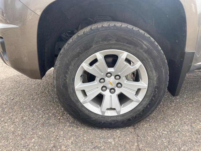 2015 chevrolet colorado lt-crew-cab-4wd-short-box with 148781 miles for sale near annandale, minnesota e5b9fa1ccb654971a25c66ec922fbc6d.jpeg