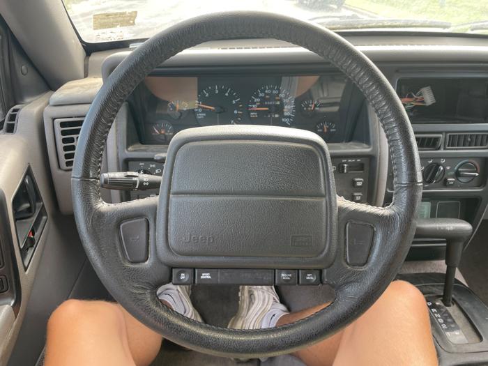 1994 jeep grand-cherokee se-4wd with 166873 miles for sale near elk-river, minnesota e60df600928f4ccdae2ae6882bf2252f.jpeg