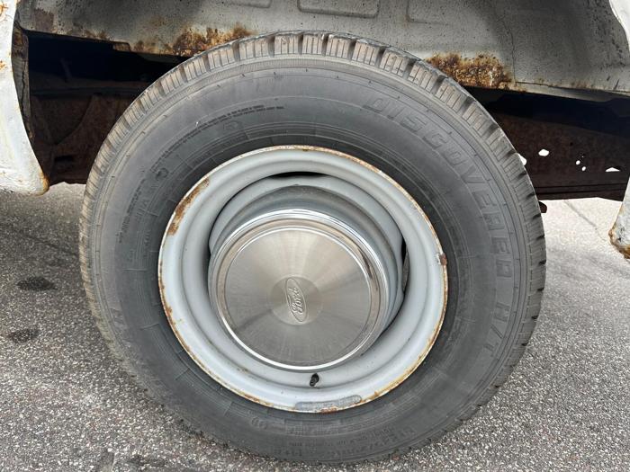 1996 ford econoline e250 with 148423 miles for sale near elk-river, minnesota e627d68f2fed45cca1dd0212b392632c.jpg