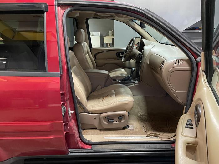 2004 Buick Rainier