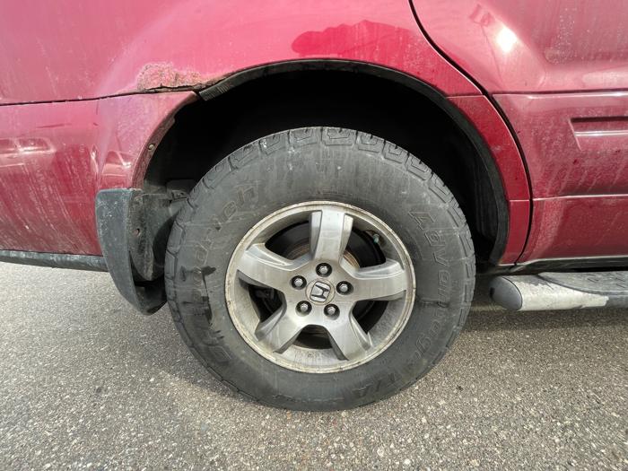 2006 honda pilot ex-4wd-at with 260470 miles for sale near fridley, minnesota e63e6189310b447192aa16c18ab5648a.jpeg