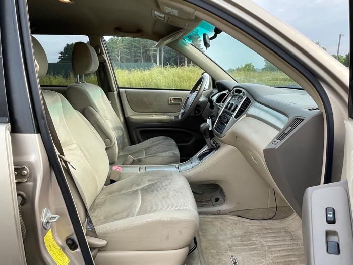 2006 toyota highlander v6-2wd-with-3rd-row-seat with 194228 miles for sale near elk-river, minnesota e64e21ce46b041f9b95dab4c3b873560.jpeg