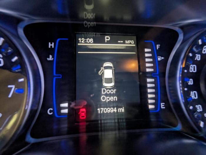 2016 chrysler 200 limited with 170995 miles for sale near elk-river, minnesota e65427ad6349409ebbf4355e5ce1766b.jpg