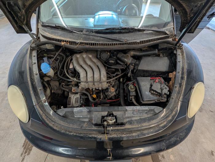 1999 volkswagen new-beetle gls-2.0 with 162278 miles for sale near elk-river, minnesota e6add18176e245a984f64dd468f03590.jpg
