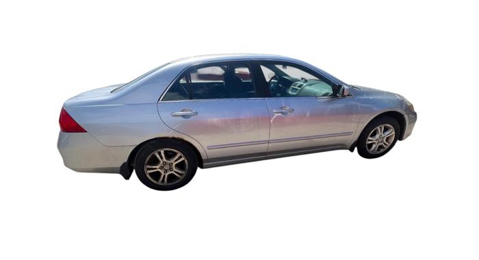 2006 honda accord ex-l-sedan-at with 300720 miles for sale near elk-river, minnesota e6b3cb7ebb934cfa956563ff93fa1657.jpg
