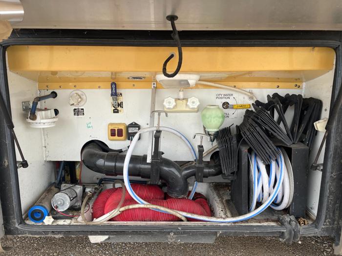 2006 freightliner x-line-motorhome - with 27483 miles for sale near elk-river, minnesota e6bf1c7b1e294bdfa83b576750a1ba0c.jpg