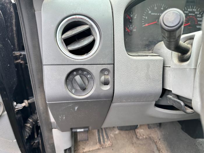 2006 ford f-150 fx4-supercab with 269510 miles for sale near elk-river, minnesota e6c1c0524ec5406c8c4e275f9f2bd12e.jpeg