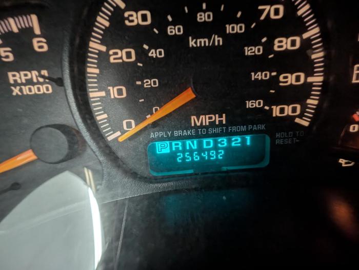 2001 chevrolet tahoe 4wd with 256492 miles for sale near elk-river, minnesota e6dc9c7f40de4da884805e97ab938de8.jpg