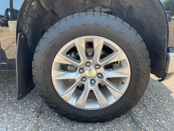 2020 chevrolet silverado-1500 lt-crew-cab-4wd with 111377 miles for sale near white-bear-lake, minnesota e6df327508bf4d899eff0d8e2b6ff77c.jpeg