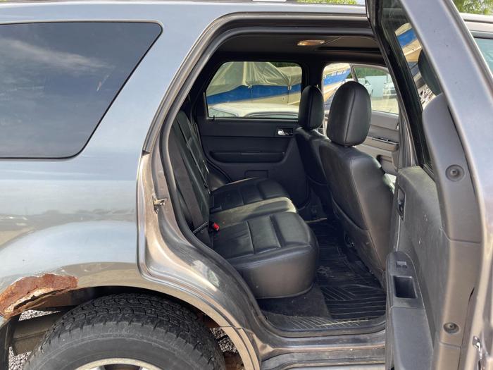 2009 ford escape limited-4wd-v6 with 193045 miles for sale near elk-river, minnesota e6f0485b0fa54f20bc0af7905e8d1b4c.jpg