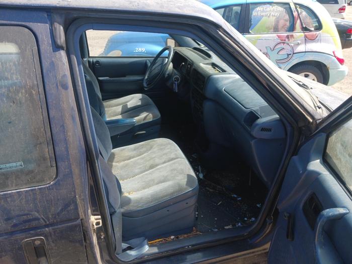 1995 plymouth voyager base with 163821 miles for sale near elk-river, minnesota e738d3fb251a473493e19d316639f66b.jpg