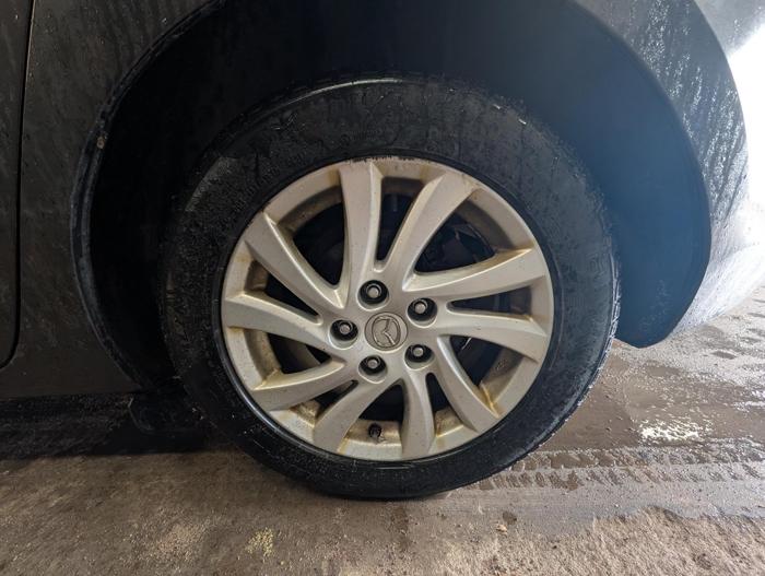 2012 mazda mazda3 i-touring-5-door with 292825 miles for sale near elk-river, minnesota e79d527cc45a49bdbe9c5d851f6e027f.jpg
